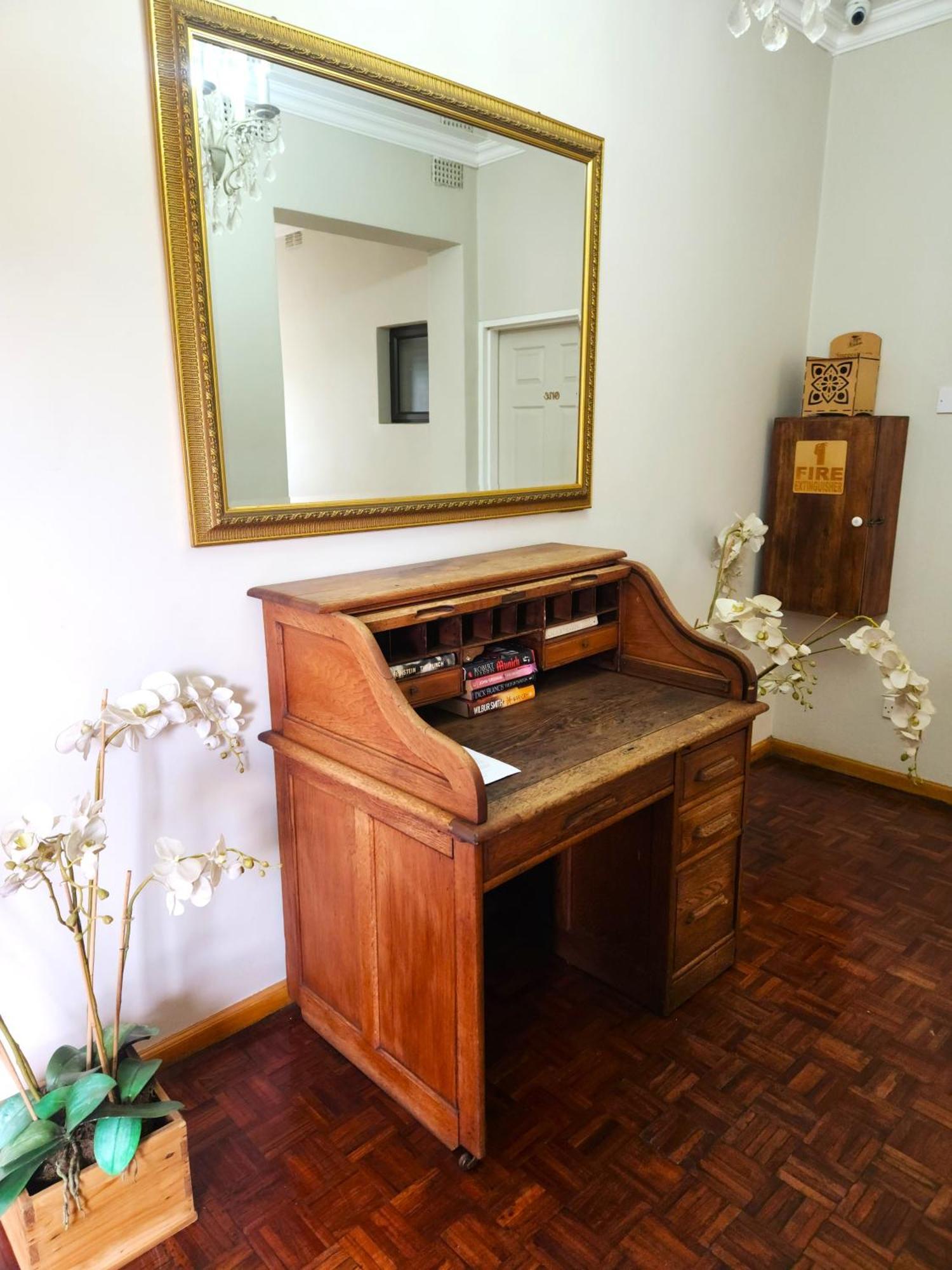 Mijn Kitchen Coffee Shop And B&B ブランタイヤ エクステリア 写真