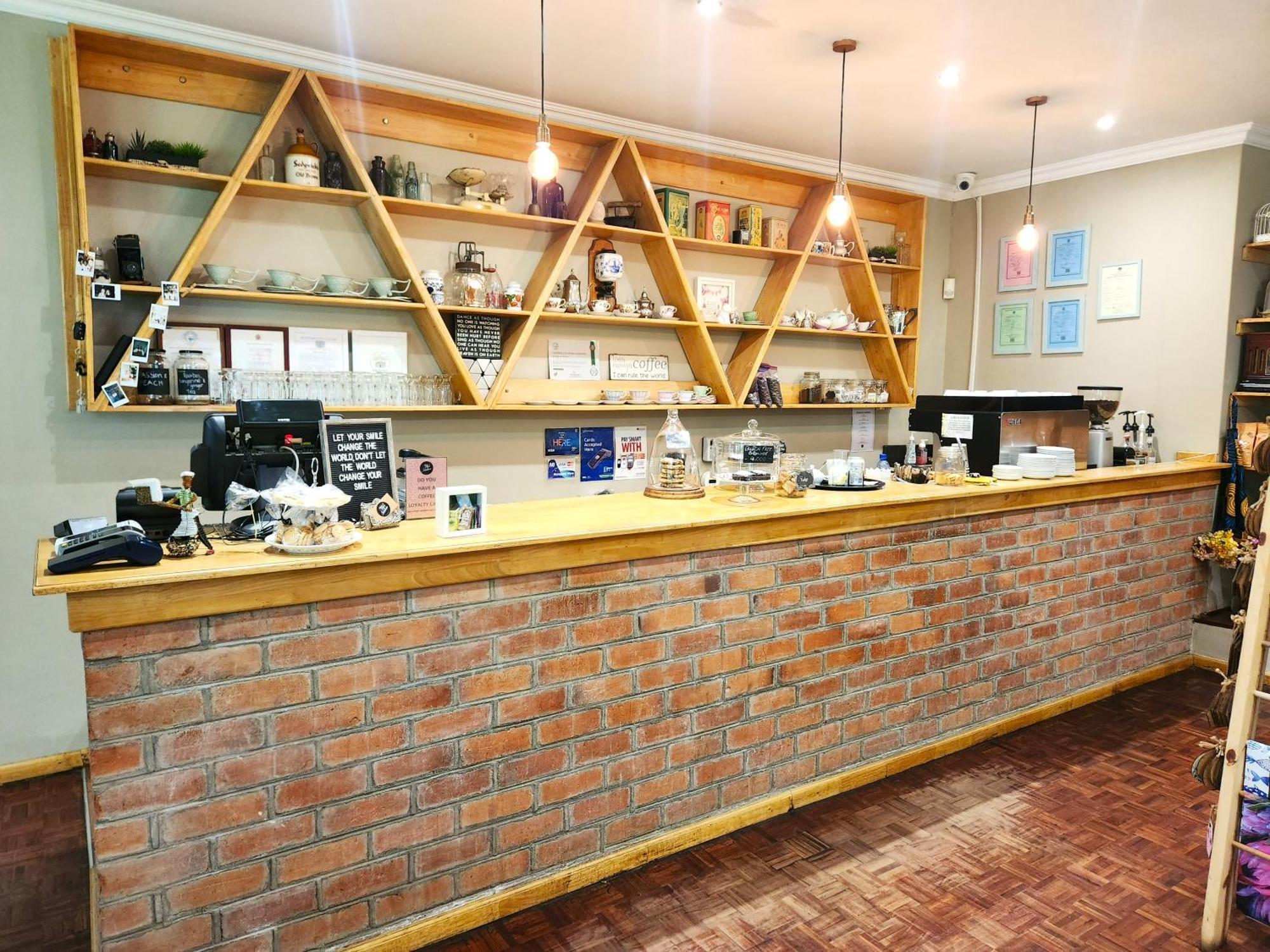 Mijn Kitchen Coffee Shop And B&B ブランタイヤ エクステリア 写真